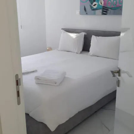 Hypnos Apartment